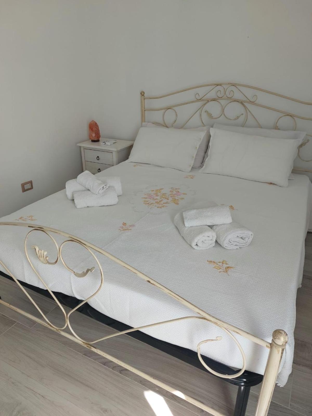 La Terrazza Di Rosalba Bed & Breakfast Monopoli Exterior photo
